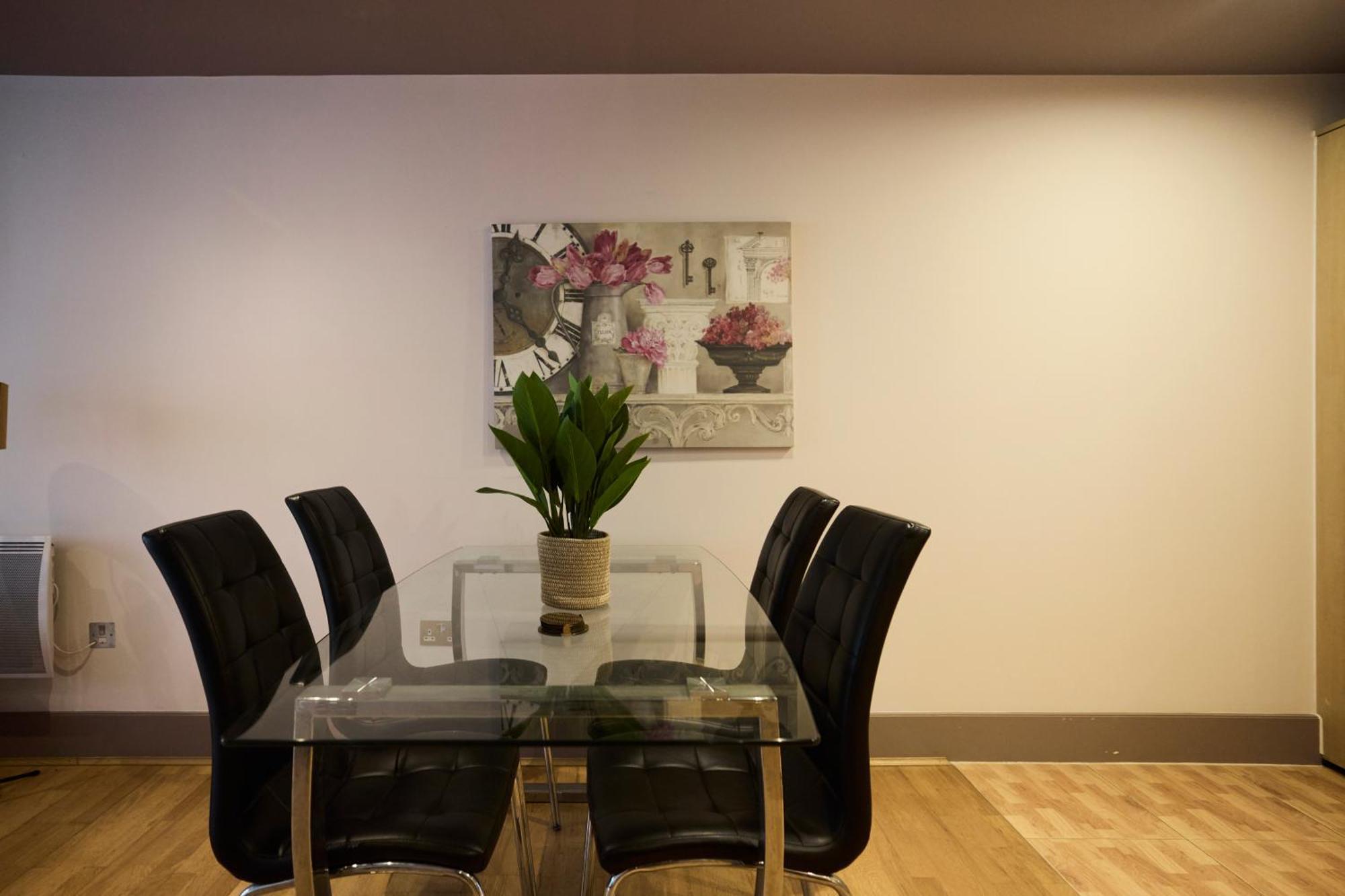 The Vauxhall Hideout - Comfy 2Bdr Flat With Balcony London Exteriör bild