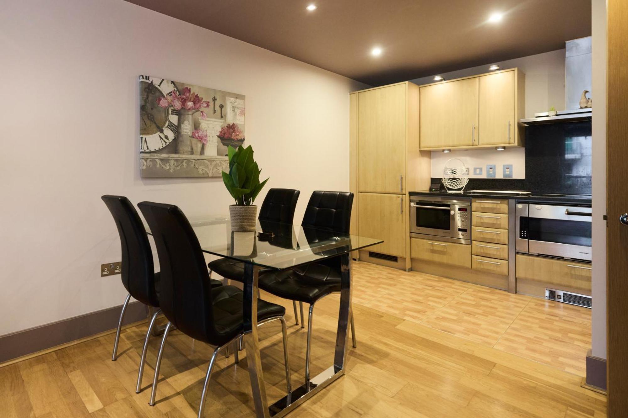 The Vauxhall Hideout - Comfy 2Bdr Flat With Balcony London Exteriör bild
