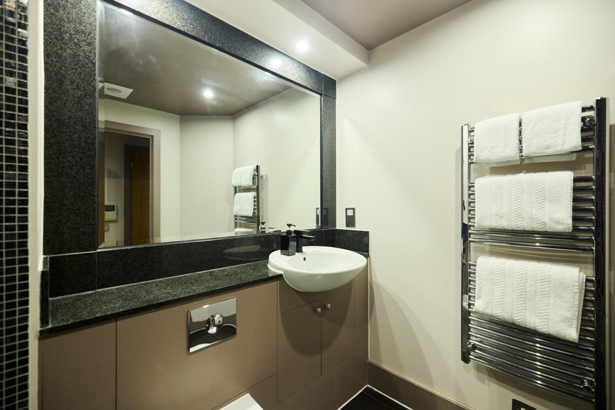 The Vauxhall Hideout - Comfy 2Bdr Flat With Balcony London Exteriör bild